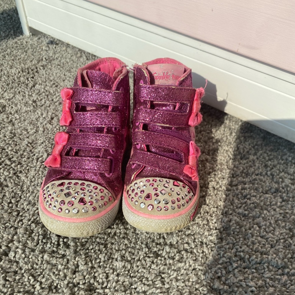 Twinkle toe toddler 7 1/2 shoes